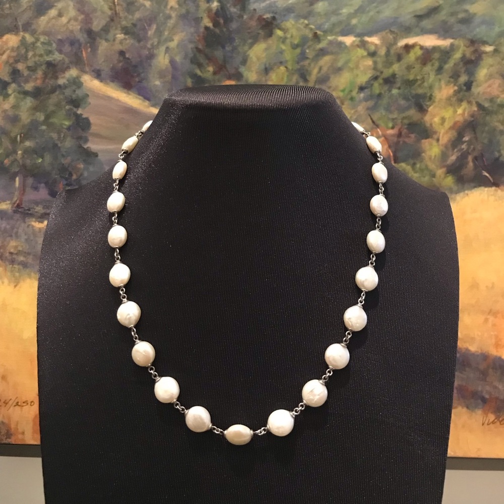 NWOT Beautiful 925 Sterling Silver Coin Pearl Necklace